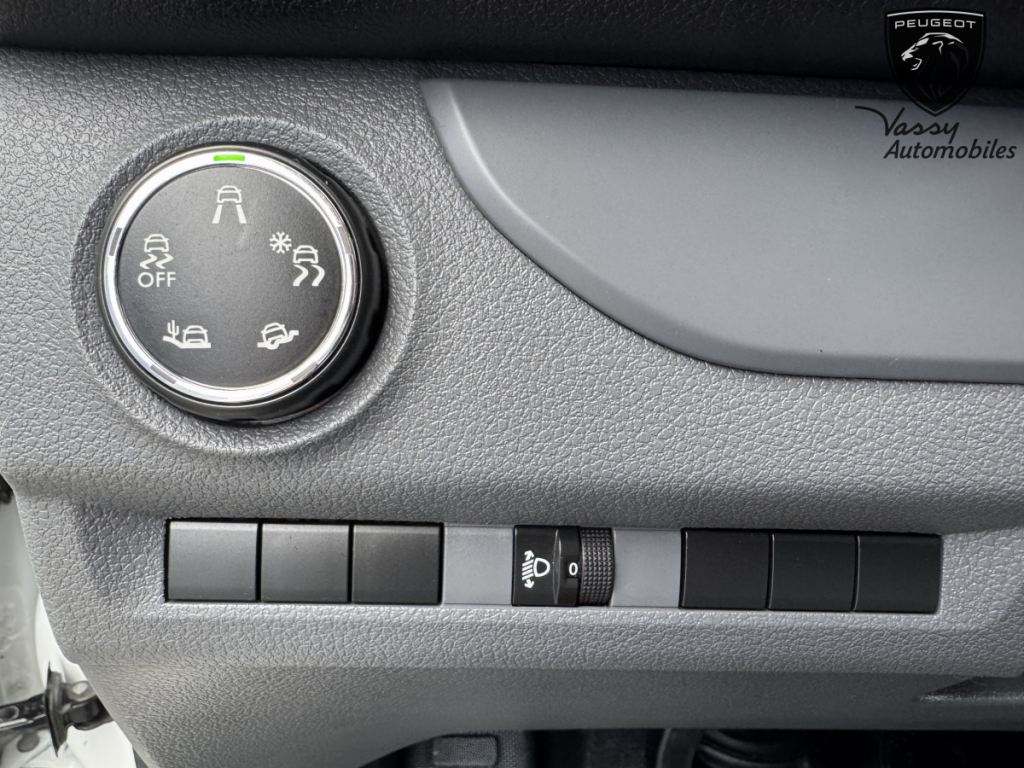 Peugeot Expert (3) 1.5 BLUEHDI 120 S&S STANDARD Asphalt 4 portes  (août 2020)