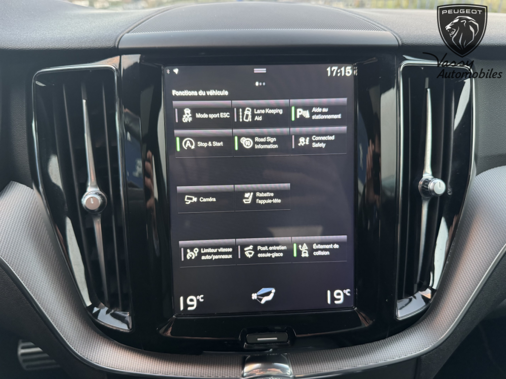 Volvo XC60 (2) D4 190 GearTronic 8 R-Design