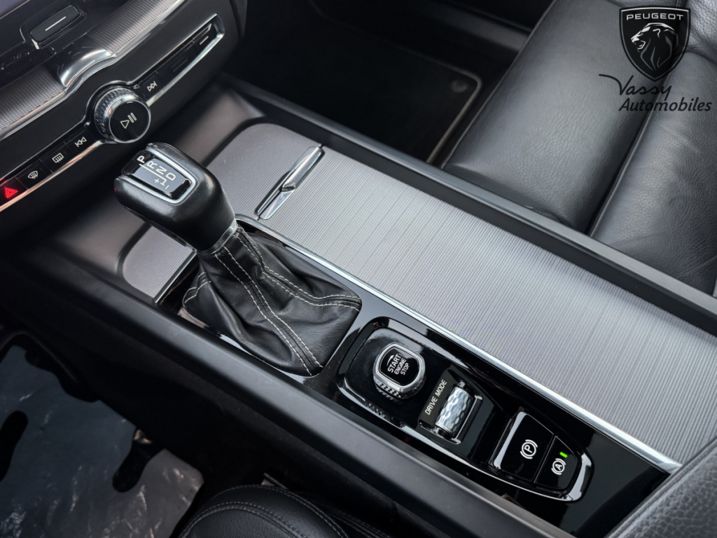 Volvo XC60 (2) D4 190 GearTronic 8 R-Design