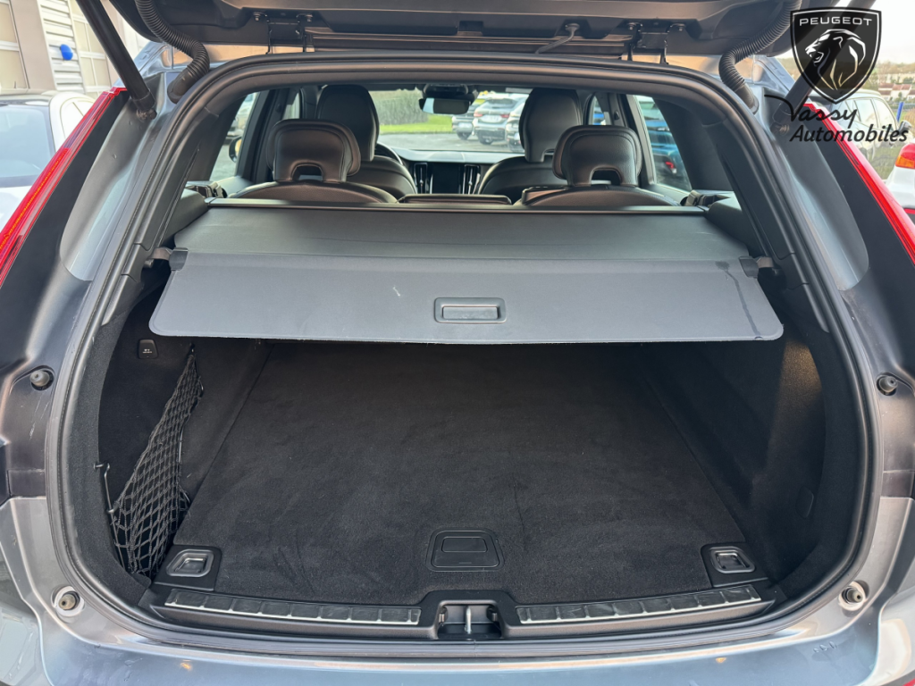 Volvo XC60 (2) D4 190 GearTronic 8 R-Design