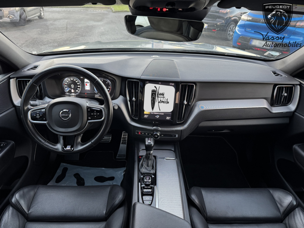 Volvo XC60 (2) D4 190 GearTronic 8 R-Design