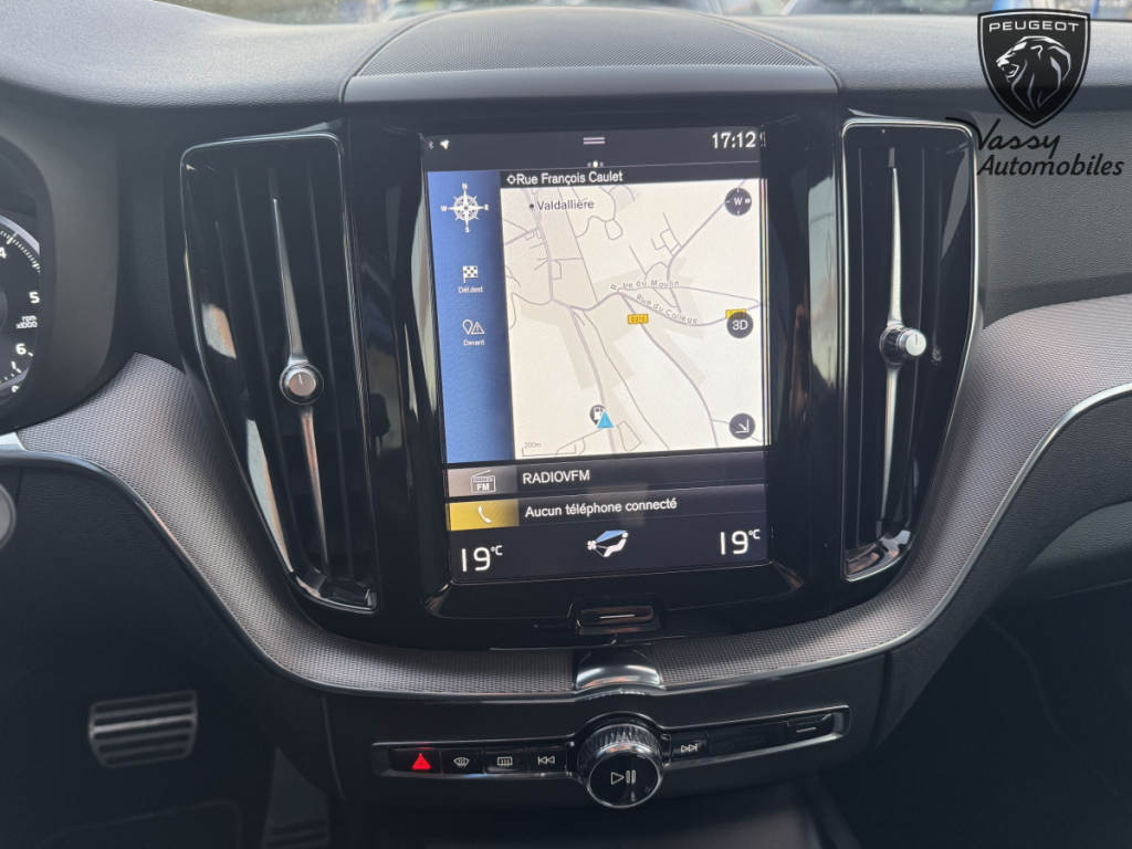 Volvo XC60 (2) D4 190 GearTronic 8 R-Design