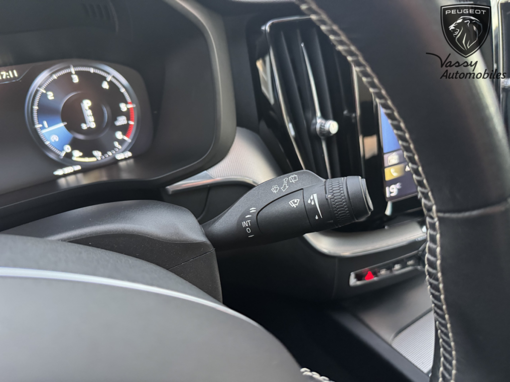 Volvo XC60 (2) D4 190 GearTronic 8 R-Design