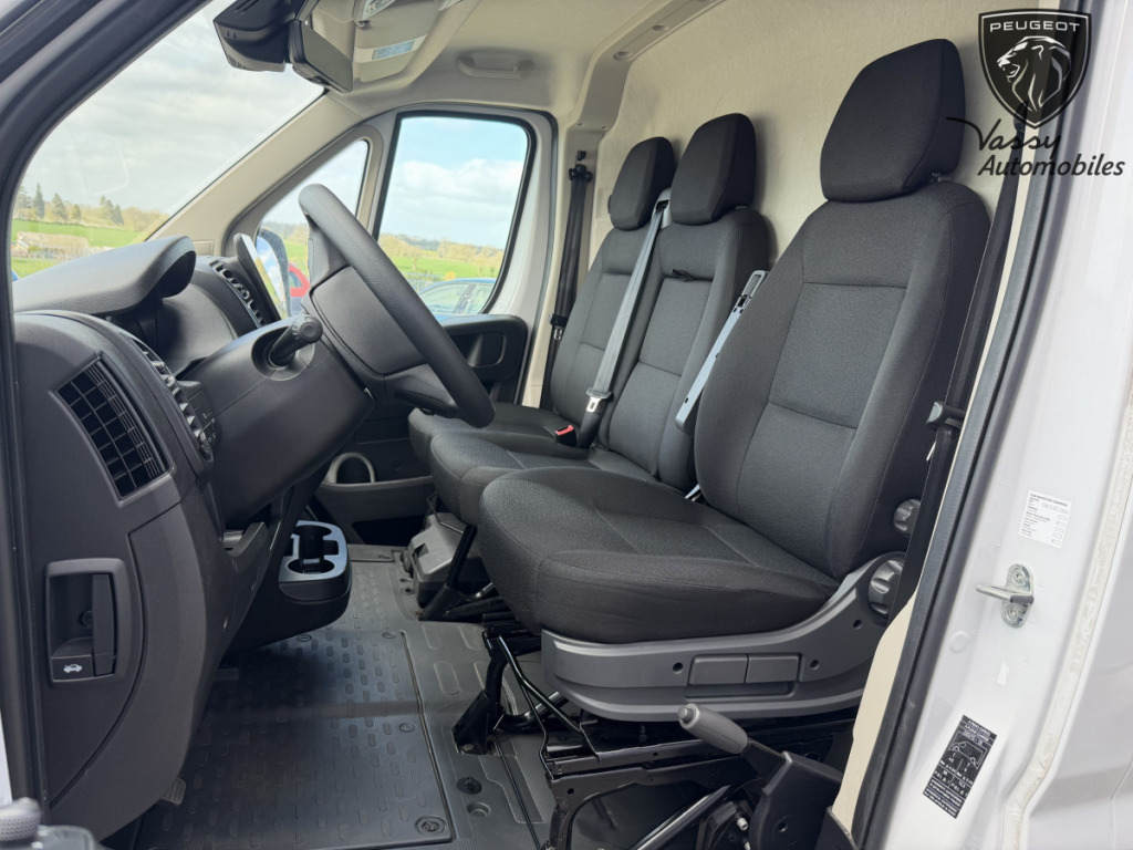 Peugeot Boxer (2) 2.2 140 CH 3.5T MAXI L4H2 PACK TECHNO PREMIUM