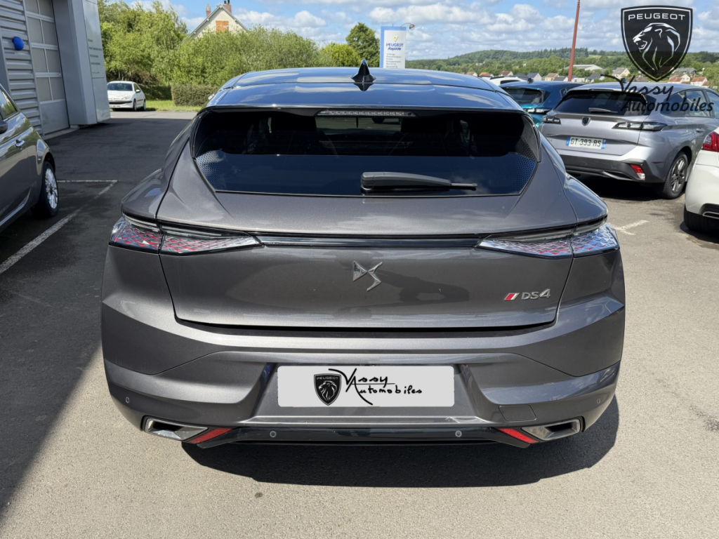 Ds DS 4 (2) 180 EAT8 PERFORMANCE LINE +