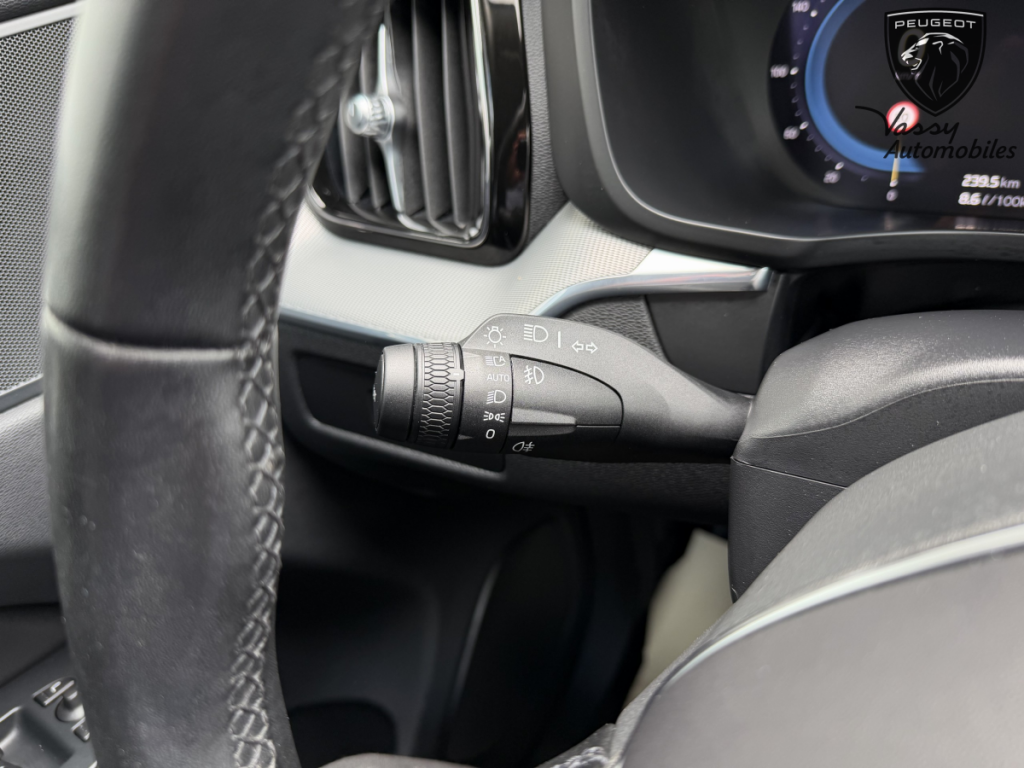 Volvo XC60 (2) B4 197 Geartronic 8 Plus Style Dark
