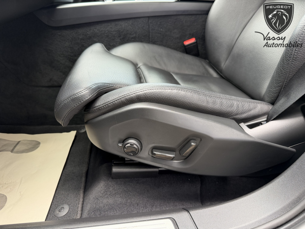 Volvo XC60 (2) B4 197 Geartronic 8 Plus Style Dark