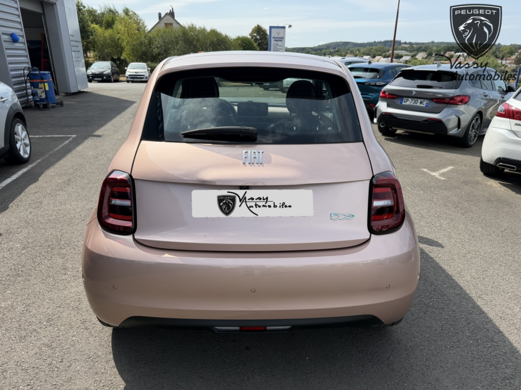 Fiat 500e (3) 24kWh