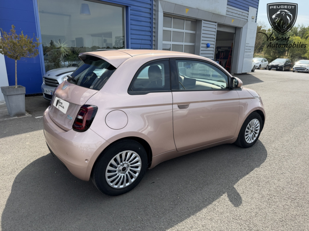 Fiat 500e (3) 24kWh