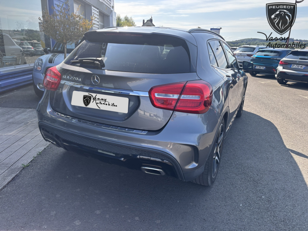 Mercedes Classe GLA GLA 220 d Fascination BVA7 (245)  5 portes  (avril 2016) (co2 115)