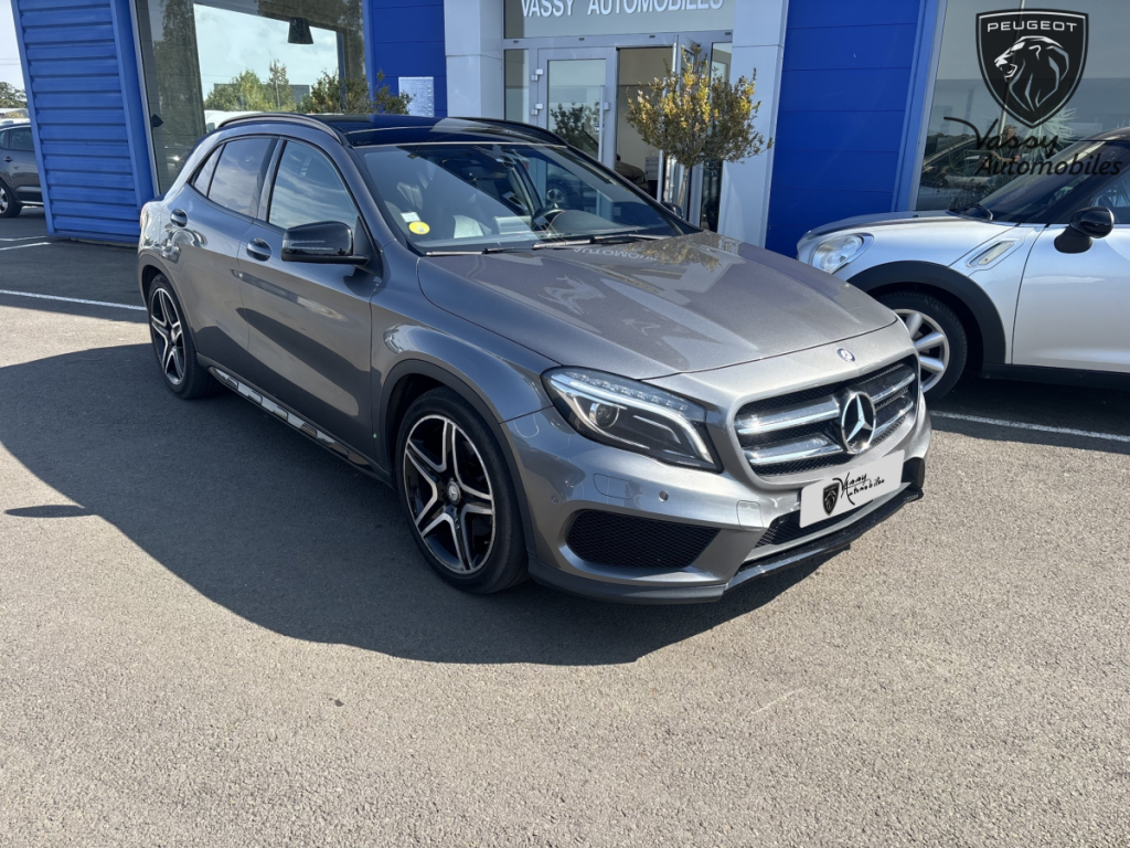 Mercedes Classe GLA GLA 220 d Fascination BVA7 (245)  5 portes  (avril 2016) (co2 115)