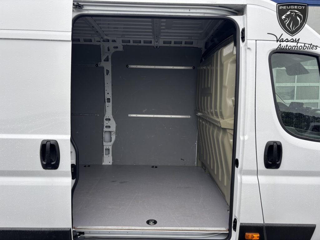 Peugeot Boxer (2) 2.2 180 CH BVA8 3.5T MAXI L4H2