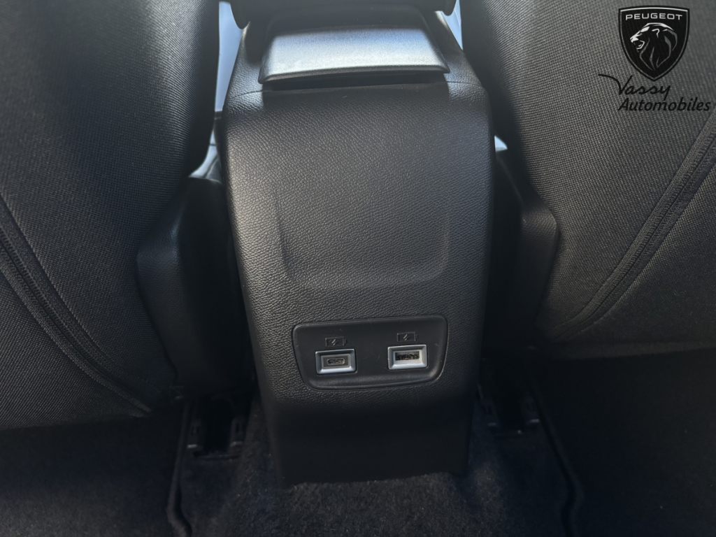 Peugeot 2008 (2) BLUEHDI 130 S&S EAT8 GT 5 portes  (sept. 2023) (co2 131)