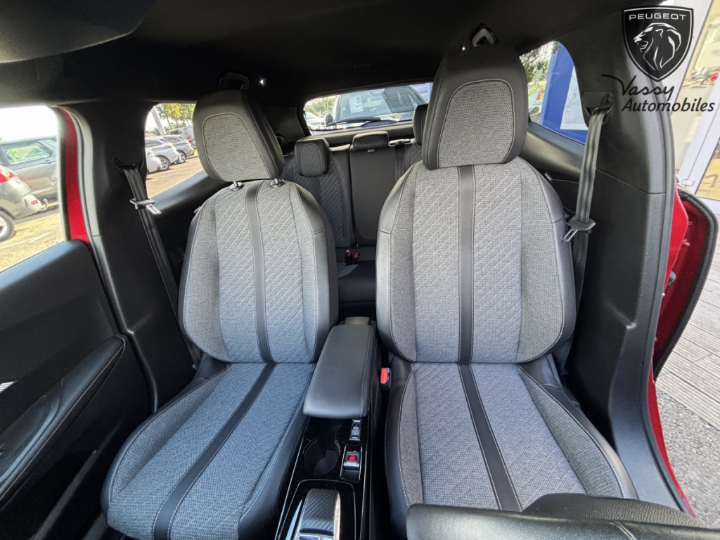 Peugeot 2008 (2) BLUEHDI 130 S&S EAT8 GT 5 portes  (sept. 2023) (co2 131)