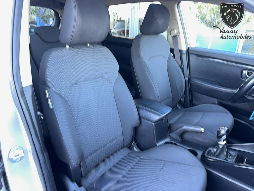 Kia Carens (3) 1.7 CRDi 115 ISG Active 7 places