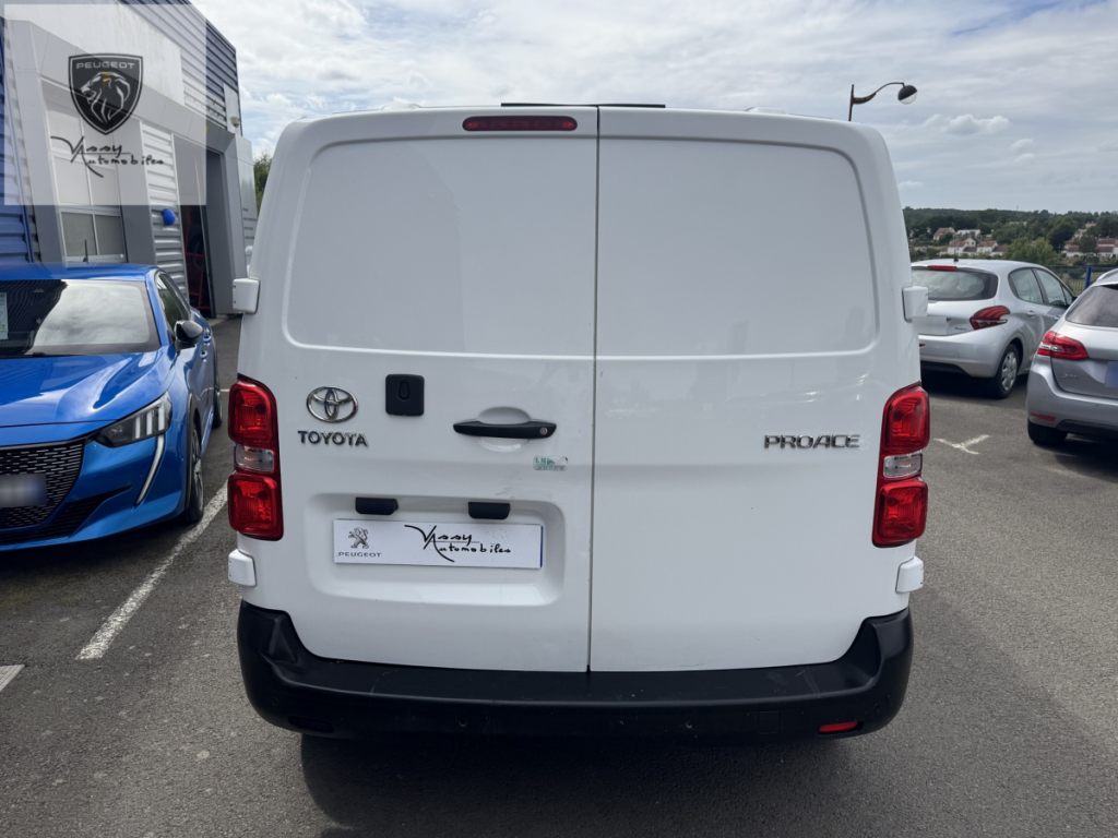 Toyota Proace (2) 1.5 D MEDIUM 120 D-4D BUSINESS